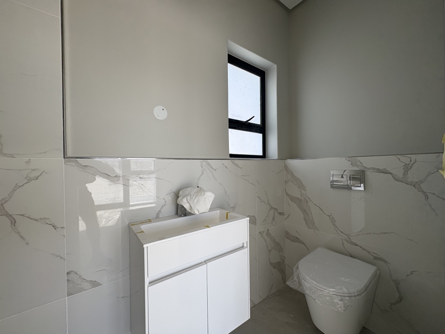 4 Bedroom Property for Sale in Sandown Western Cape